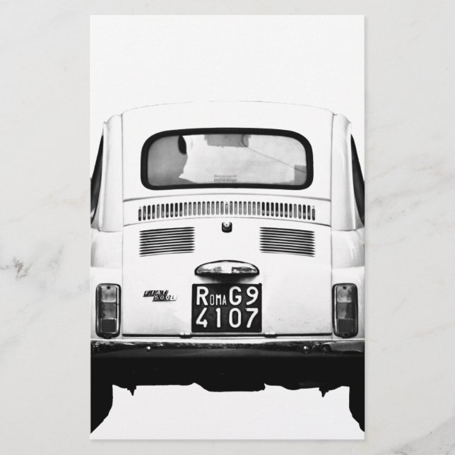 Fiat 500 in Rome, Italië. (Voorkant)