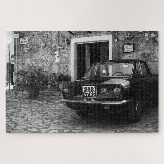 FIAT-auto in Italië in zwart-wit Legpuzzel (Horizontaal)