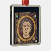 Fibula met het gezicht van een jong man metalen ornament (Rechts)