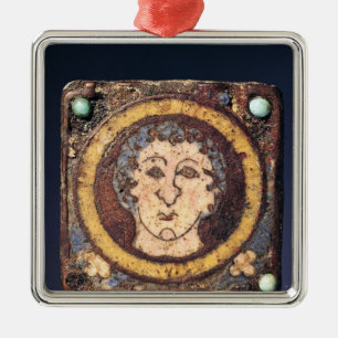 Fibula met het gezicht van een jong man metalen ornament