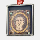 Fibula met het gezicht van een jong man metalen ornament (Links)