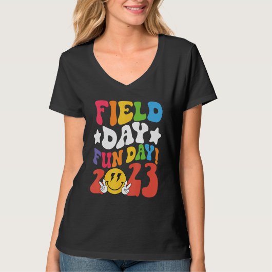Field Day Fun Day 2023 Groovy School Trip Teacher T-shirt (Voorkant)