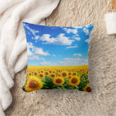 Field of sunflowers under blue sky, vibrant summer kussen (Deken)