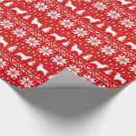 Field Spaniel Hond Silhouetten Kerstvakantie Cadeaupapier<br><div class="desc">Rood en wit gebreide kersttrui stijl patroon met Field Spaniel silhouetten. Verfris iemands vakantie met een speciaal cadeau verpakt in dit schattige honden patterend inpakpapier. Bekijk Jenn's Doodle World voor nog meer honden Xmas-cadeauverpakking en de cadeaus van Fieldie-minnaar.</div>