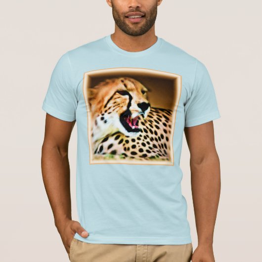 "Fierce and Fiery Cheetah Design" Bestel nu T-shirt (Voorkant)