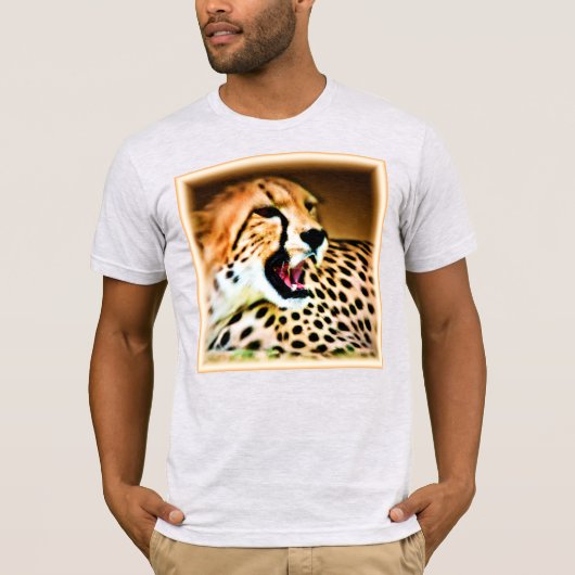 "Fierce and Fiery Cheetah Design" Bestel nu T-shirt (Voorkant)
