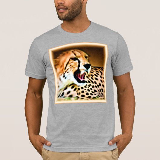 "Fierce and Fiery Cheetah Design" Bestel nu T-shirt (Voorkant)