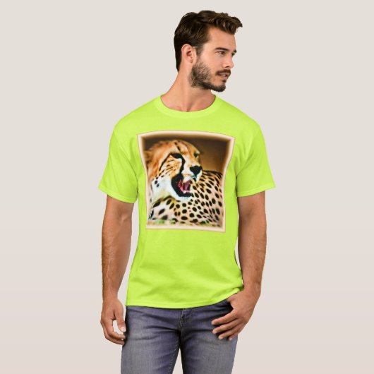"Fierce and Fiery Cheetah Design" Bestel nu T-shirt (Voorkant volledig)