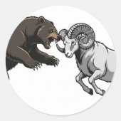 Fierce bear and ram locking horns ronde sticker (Voorkant)