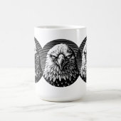 Fierce Fury: De krachtige blik van een adelaar Koffiemok (Center)