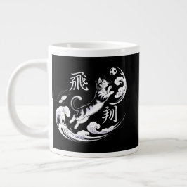 Fierce Leaping Cat Soccer Mug - For Soccer Fans Grote Koffiekop