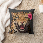 Fierce Leopard Pink Flower Pillow Kussen (Deken)