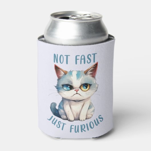 Fiery Feline Spirit – Sassy Angry Cat Design Blikjeskoeler (Blikje Voorkant)