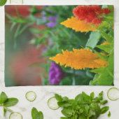 Fiery Flower Kitchen Towel Theedoek (Gevouwen)
