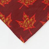 Fiery Leaves Fleece Deken (Hoek)