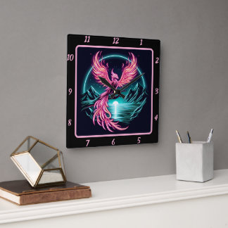 Fiery Phoenix boven Silent Mountain Vierkante Klok