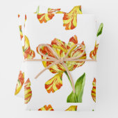 Fiery Tulpen op een Wrapping Paper Set (In situ)