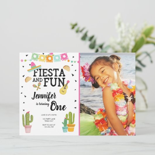 Fiesta en Fun Cactus Mexican Girl First Birthday Kaart (Staand voorkant)