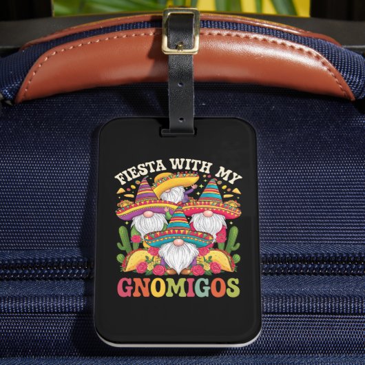 Fiesta met mijn Gnomigos Gnome Cinco de Mayo Bagagelabel (Voorkant Insitu 2)