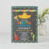Fiesta verjaardagsombrero pet krijtbord kaart (Staand voorkant)
