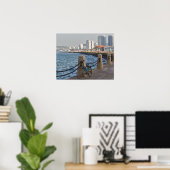 Fiets aan het water met stadsbeeld van Yantai, Poster (Thuiskantoor)