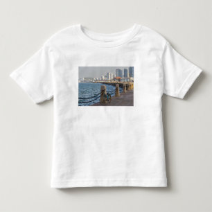 Fiets aan het water met stadsprofiel van Yantai, Kinder Shirts