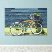 Fiets leunen op muur canvas afdruk (Insitu (Houten vloer))