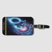 Fiets racet door een kolkende kosmische tunnel bagagelabel (Voorkant (horizontaal))