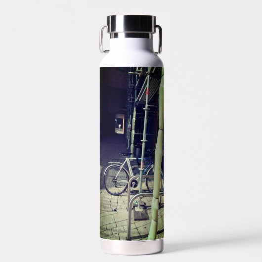 Fiets tegen de steiger waterfles (Voorkant)