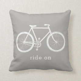 Fietscadeau, fietsen, witte fiets, aangepaste quot kussen