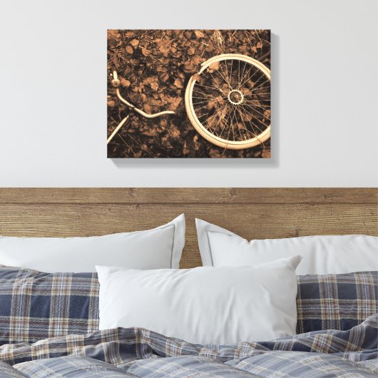 Fietsdelen met herfstbladeren canvas afdruk (Insitu (Slaapkamer))