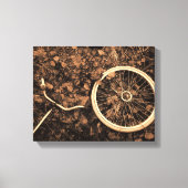 Fietsdelen met herfstbladeren canvas afdruk (Voorkant)