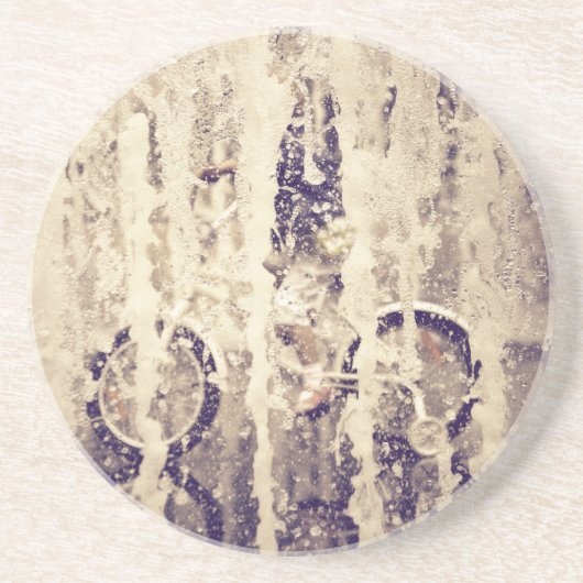 Fietsen in de regen zandsteen onderzetter (Voorkant)