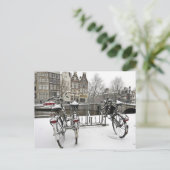 Fietsen in sneeuwAmsterdam in Nederland Briefkaart (Staand voorkant)