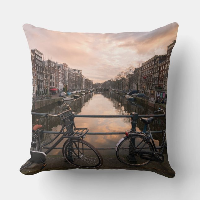 Fietsen op zonsondergang in Amsterdam Kussen (Voorkant)