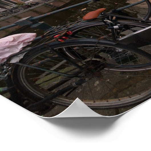 Fietsen op zonsondergang in Amsterdam Poster (Hoek)