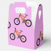 Fietsen patroon op roze bedankdoosjes (Geopend)