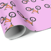 Fietsen patroon op roze cadeaupapier (Rol Hoek)