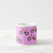 Fietsen patroon op roze espresso kop (Voorkant)