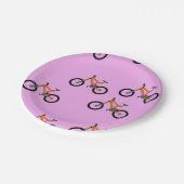 Fietsen patroon op roze papieren bordje (Gekanteld)