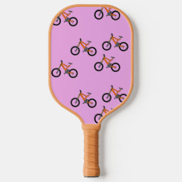 Fietsen patroon op roze pickleball paddle