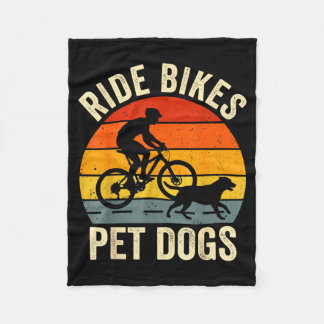 Fietsen rijden honden aaien grappige uitdrukking v fleece deken