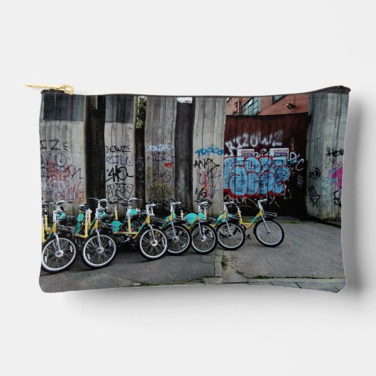 Fietsen, voor de graffiti muur etui (Voorkant)