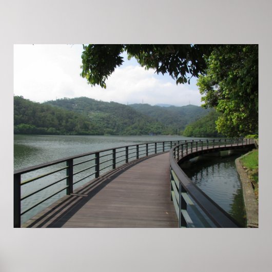 Fietsenbrug over water poster (Voorkant)