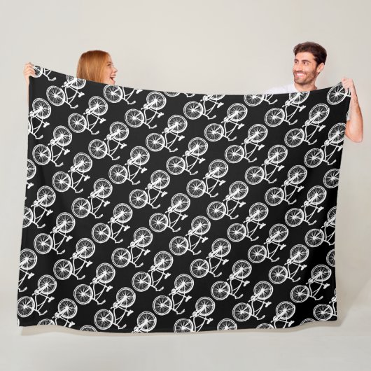 fietsenmandje zwart-wit patroon fleece deken (In situ)