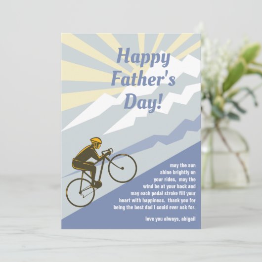 Fietser fietst bergweg omhoog Vaderdag Kaart (Staand voorkant)