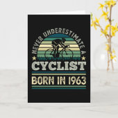 Fietser geboren 1963 60th Birthday Gift Cycling Da Kaart (Gele Bloem)