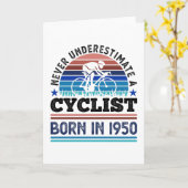 Fietser geboren in 1950 70e verjaardag Gifts Cycli Kaart (Gele Bloem)