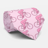 Fietser in Roze Stropdas (Opgerold)