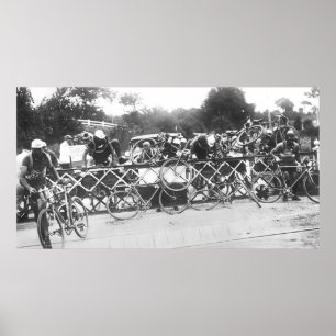 Fietsers Kunnen Niet Wachten Bij Spoorwegovergang Poster